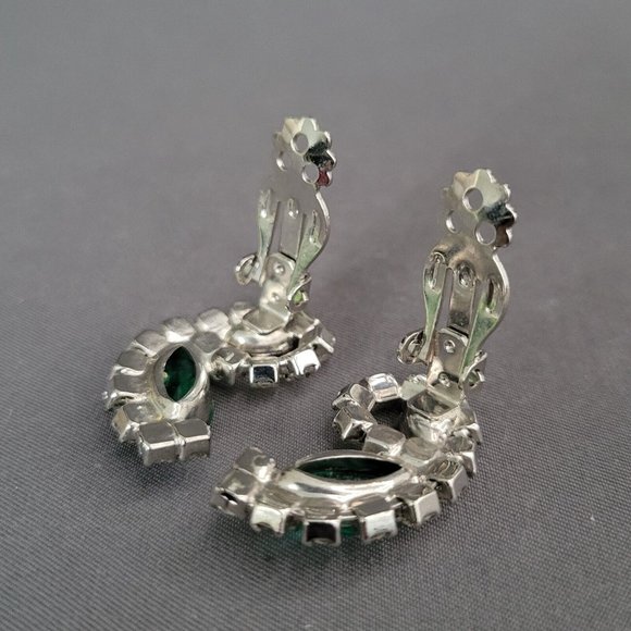 Cathe Signed Vintage Jewelry Clip on Earrings Emerald Green Marquise Rhinestones - Picture 3 of 6